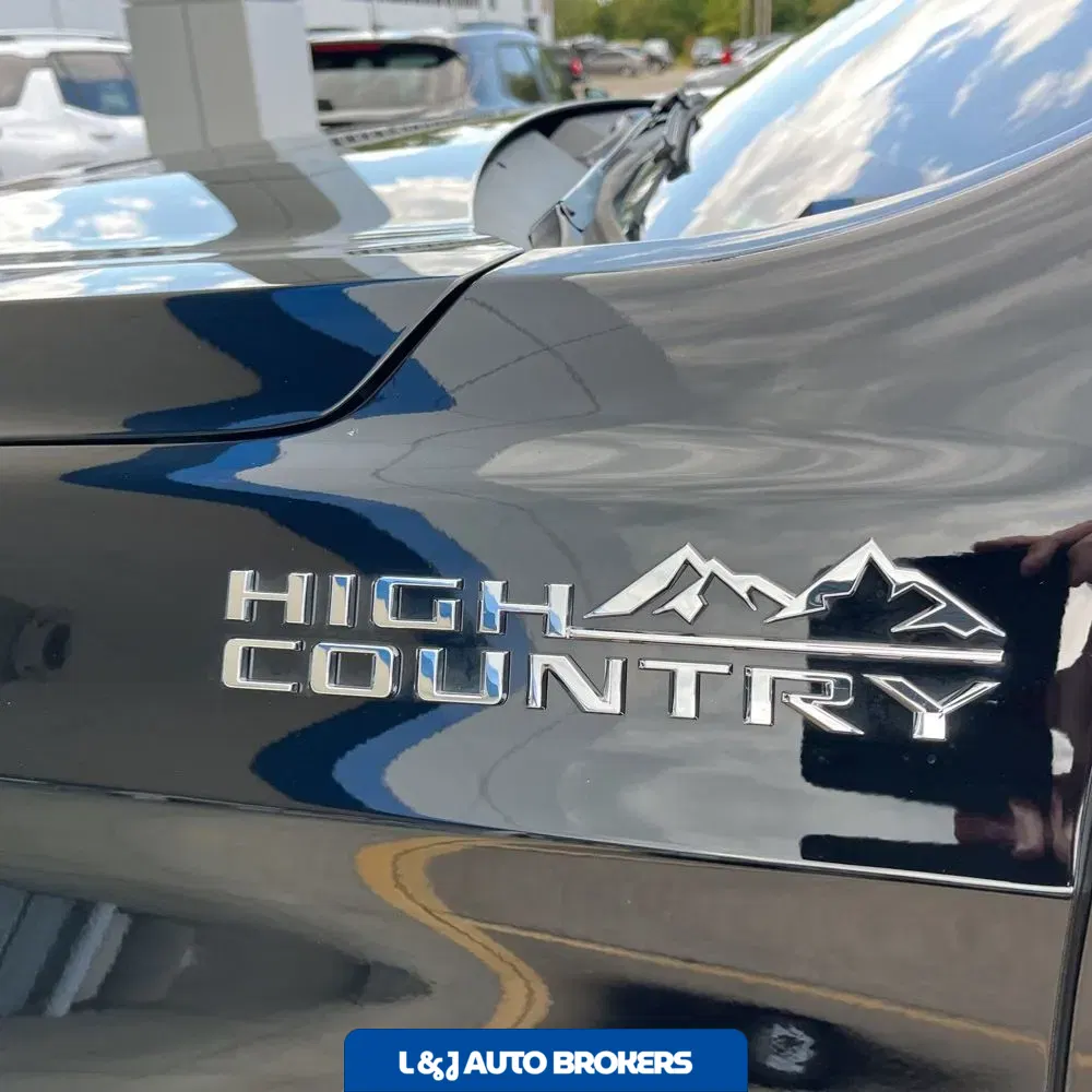 2025 Chevrolet Suburban High Country