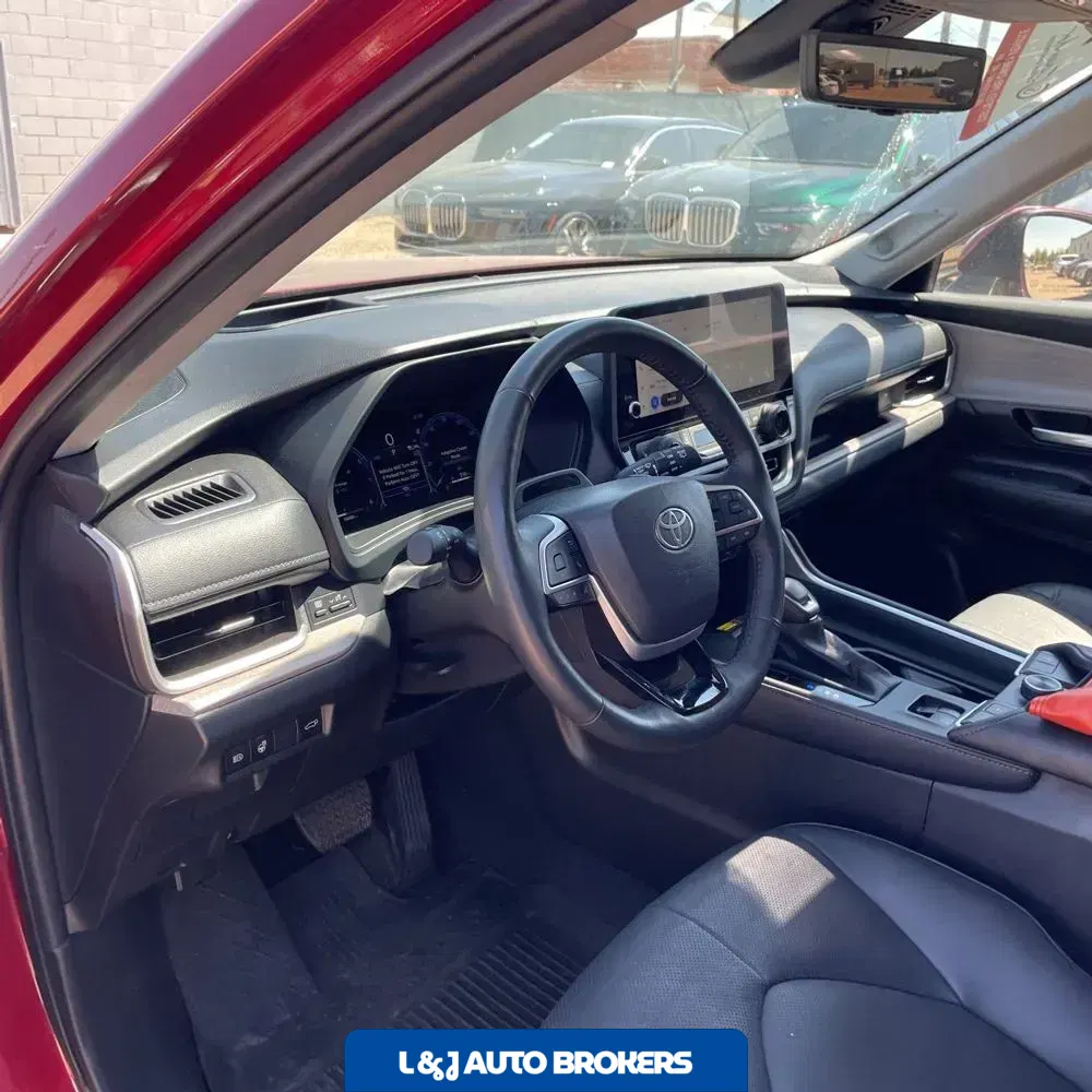 2024 Toyota Grand Highlander Platinum