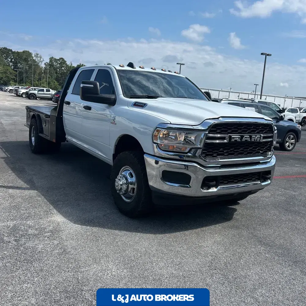 2024 Ram 3500 Cab/Chassis Tradesman