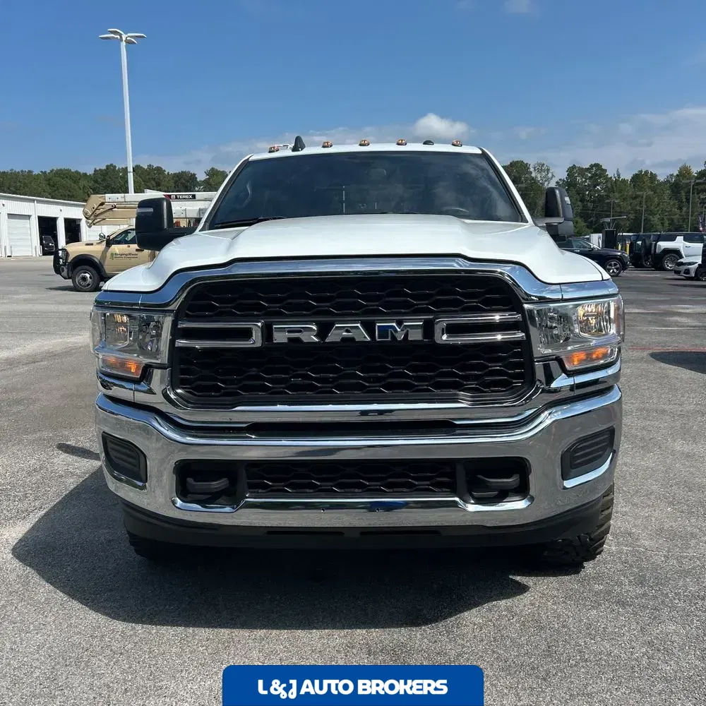2024 Ram 3500 Cab/Chassis Tradesman