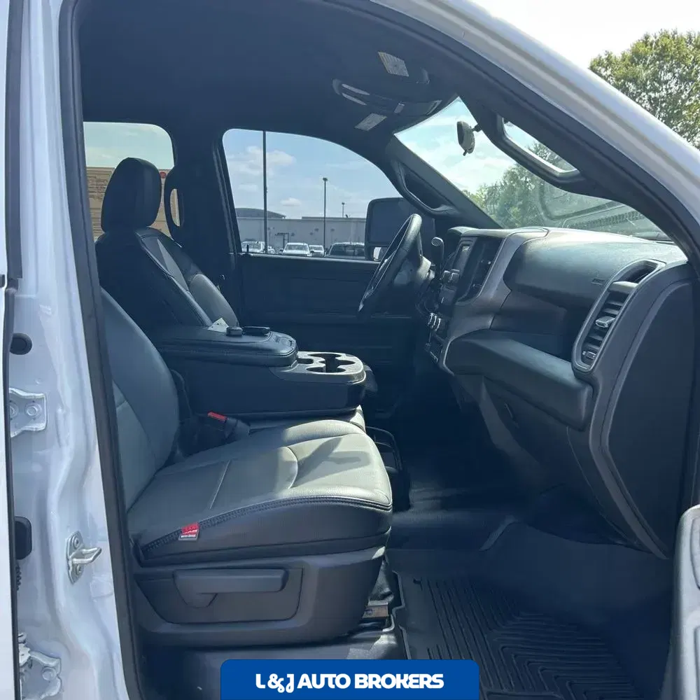 2024 Ram 3500 Cab/Chassis Tradesman