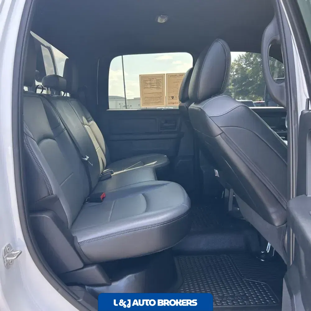 2024 Ram 3500 Cab/Chassis Tradesman