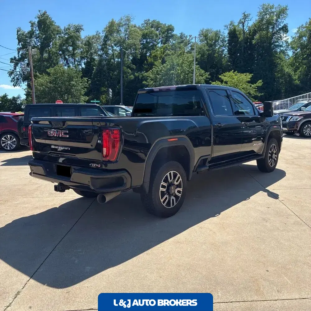 2022 GMC Sierra 2500 AT4
