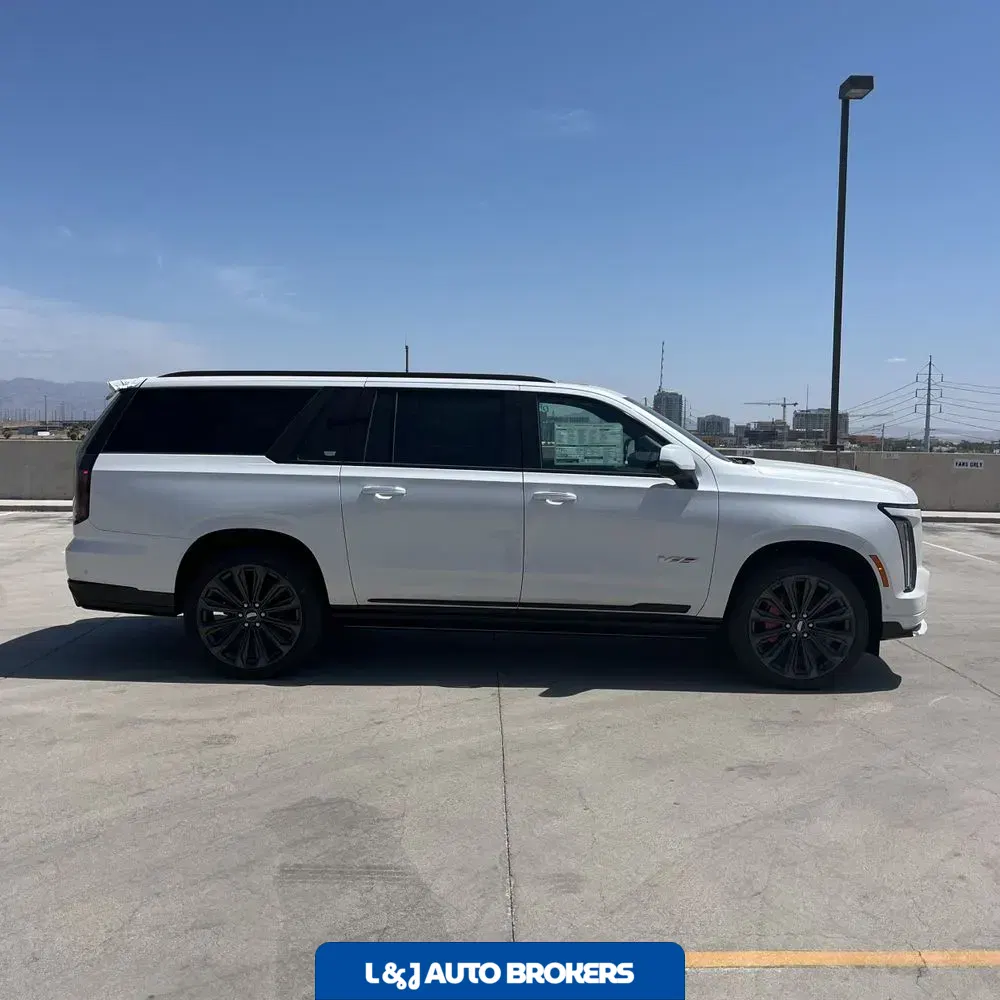 2025 Cadillac Escalade-V ESV Base