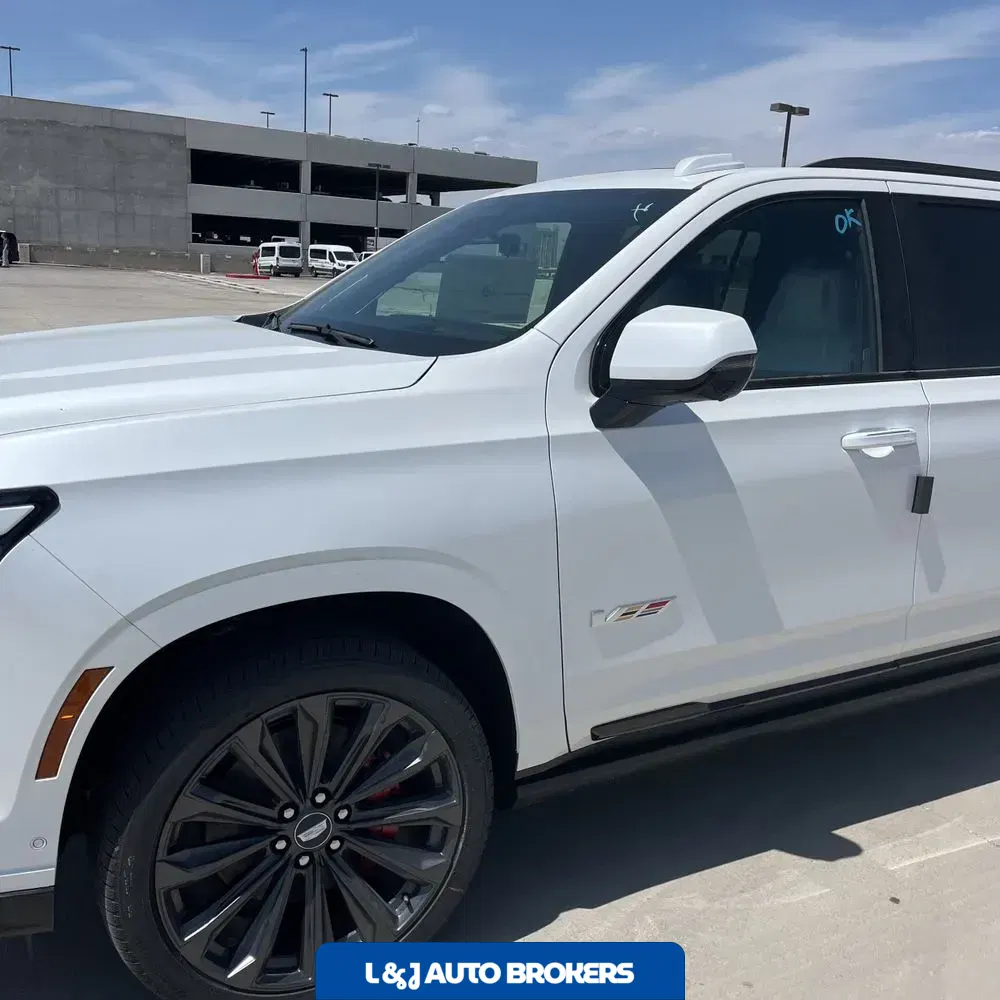 2025 Cadillac Escalade-V ESV Base