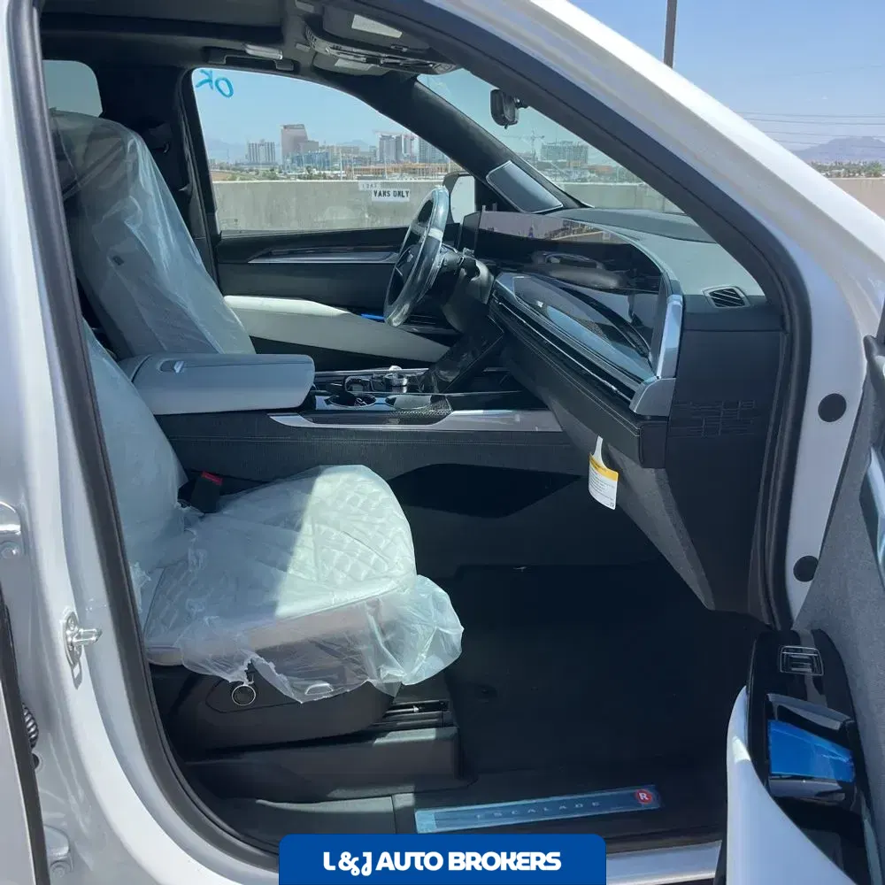 2025 Cadillac Escalade-V ESV Base