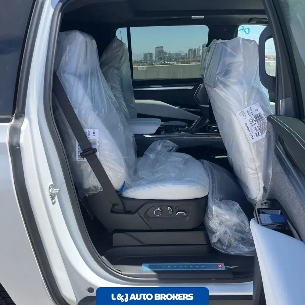 2025 Cadillac Escalade-V ESV Base