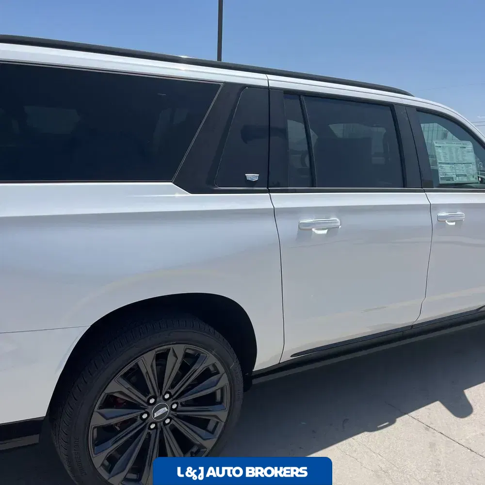 2025 Cadillac Escalade-V ESV Base