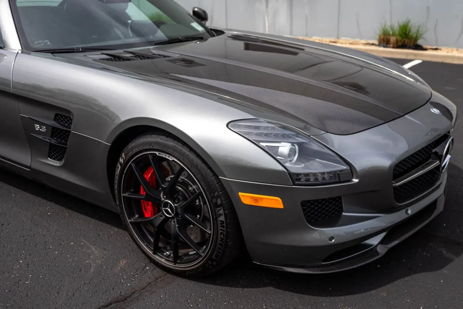691-Mile 2015 Mercedes-Benz SLS AMG GT Roadster Final Edition