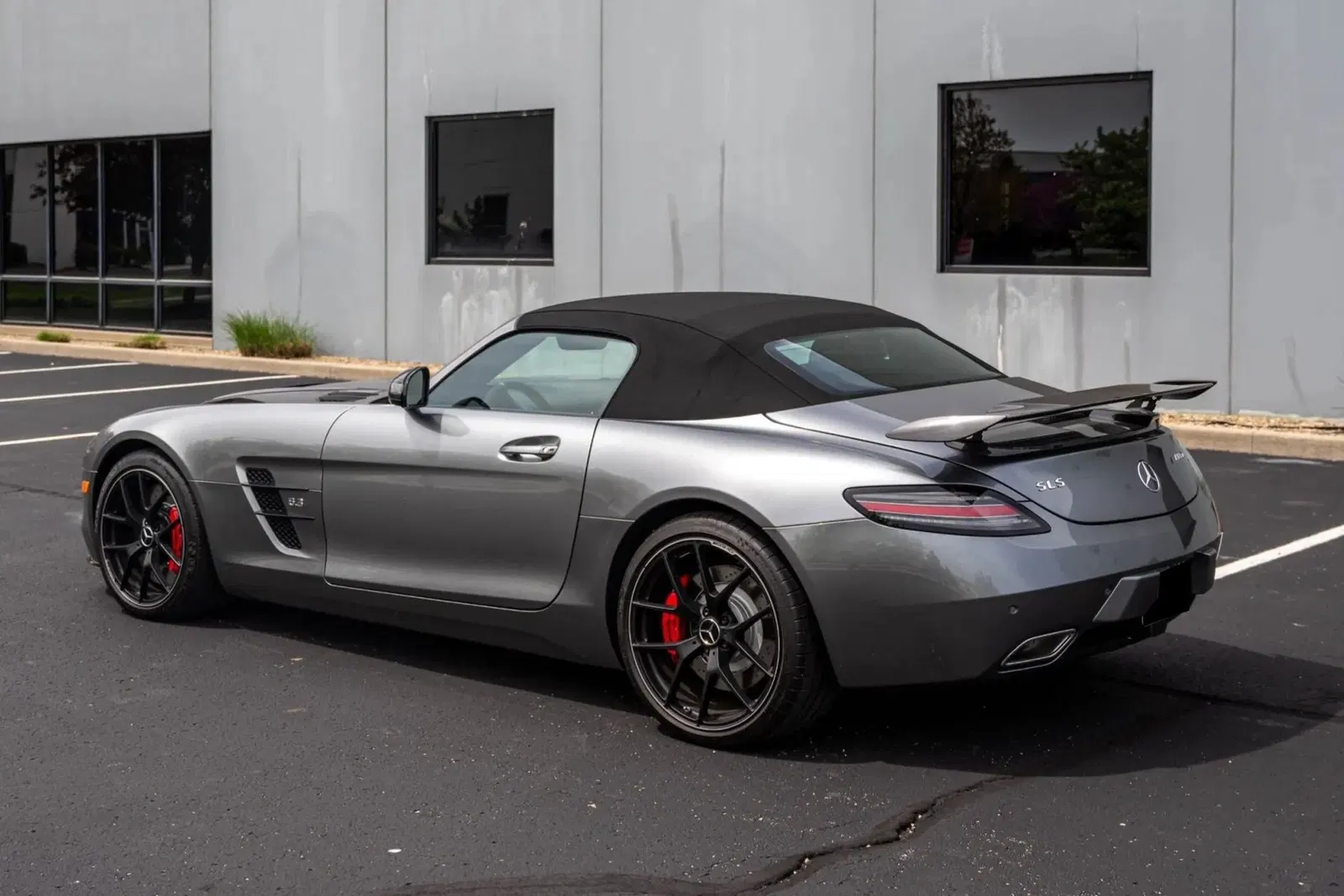 691-Mile 2015 Mercedes-Benz SLS AMG GT Roadster Final Edition