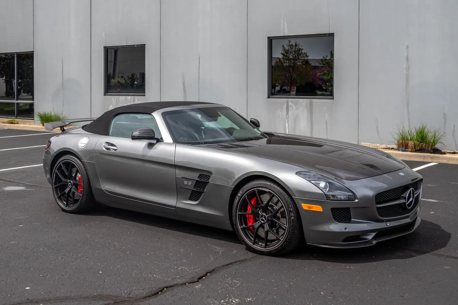 691-Mile 2015 Mercedes-Benz SLS AMG GT Roadster Final Edition