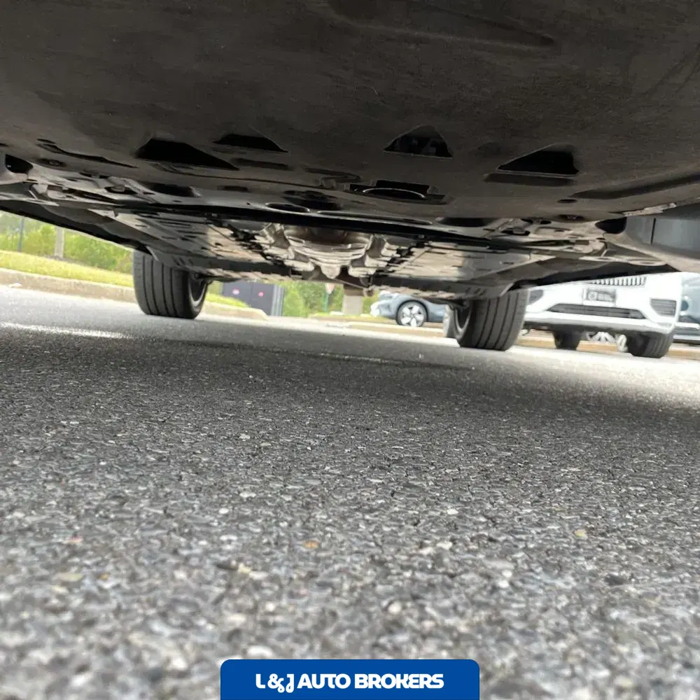 2023 Volvo XC90 T8 - Plus