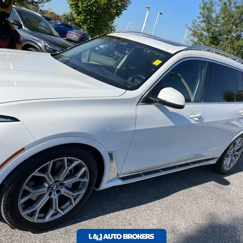 2025 BMW X7 XDrive40i