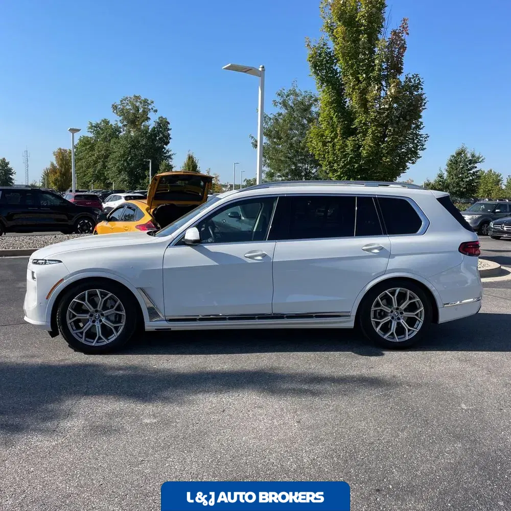 2025 BMW X7 XDrive40i
