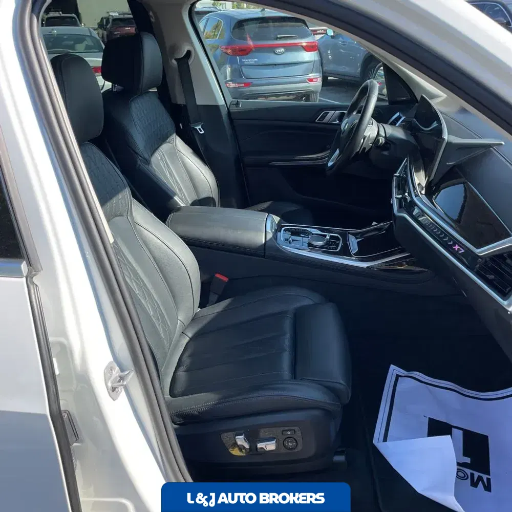 2025 BMW X7 XDrive40i