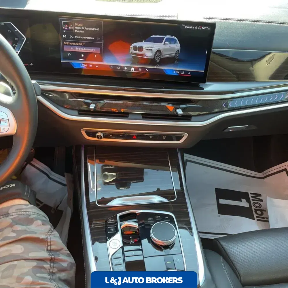 2025 BMW X7 XDrive40i