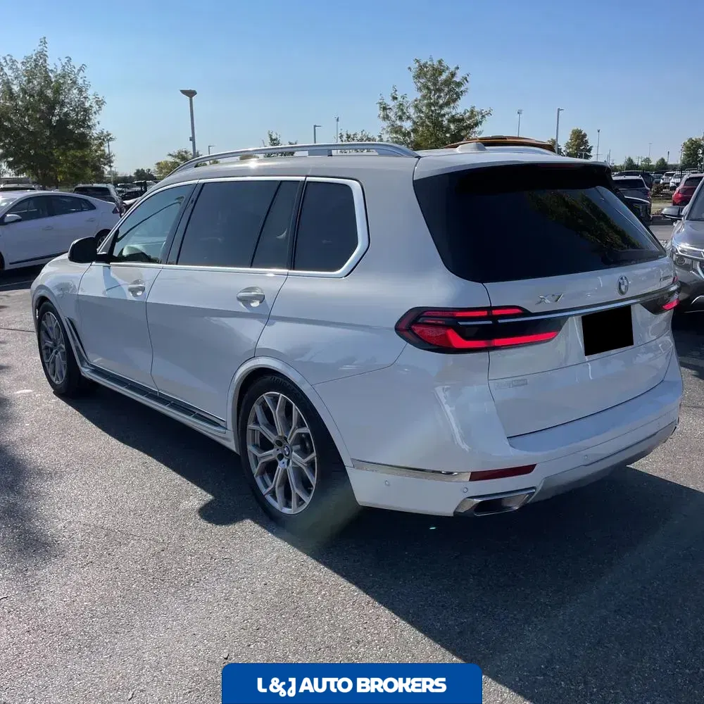 2025 BMW X7 XDrive40i