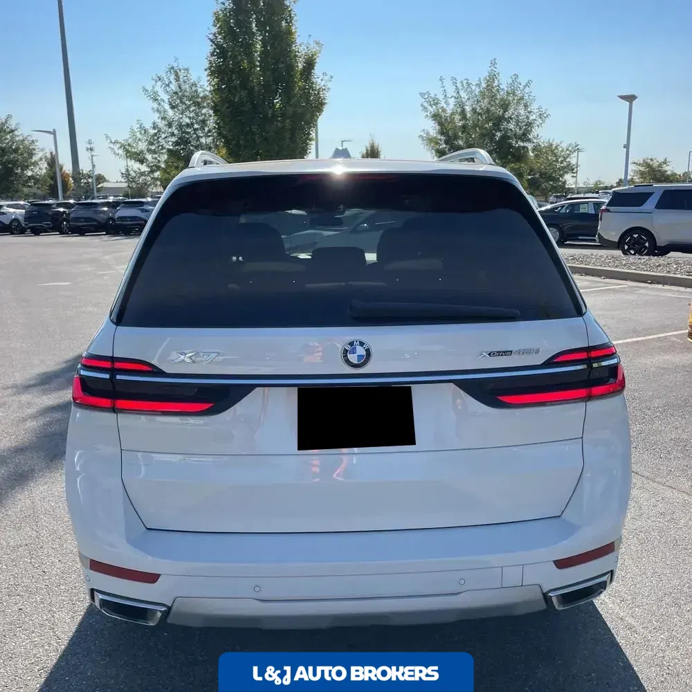 2025 BMW X7 XDrive40i