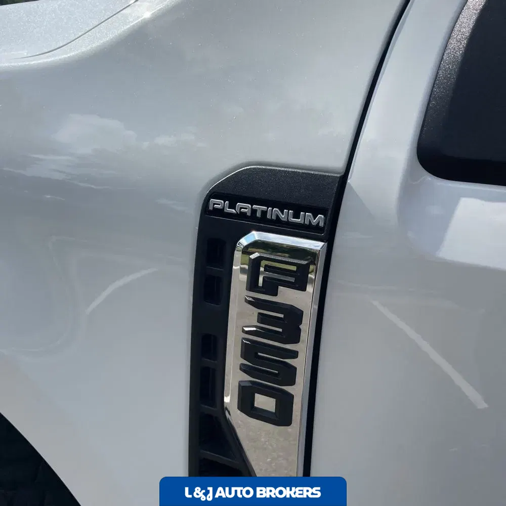 2024 Ford F-350 Super Duty Platinum