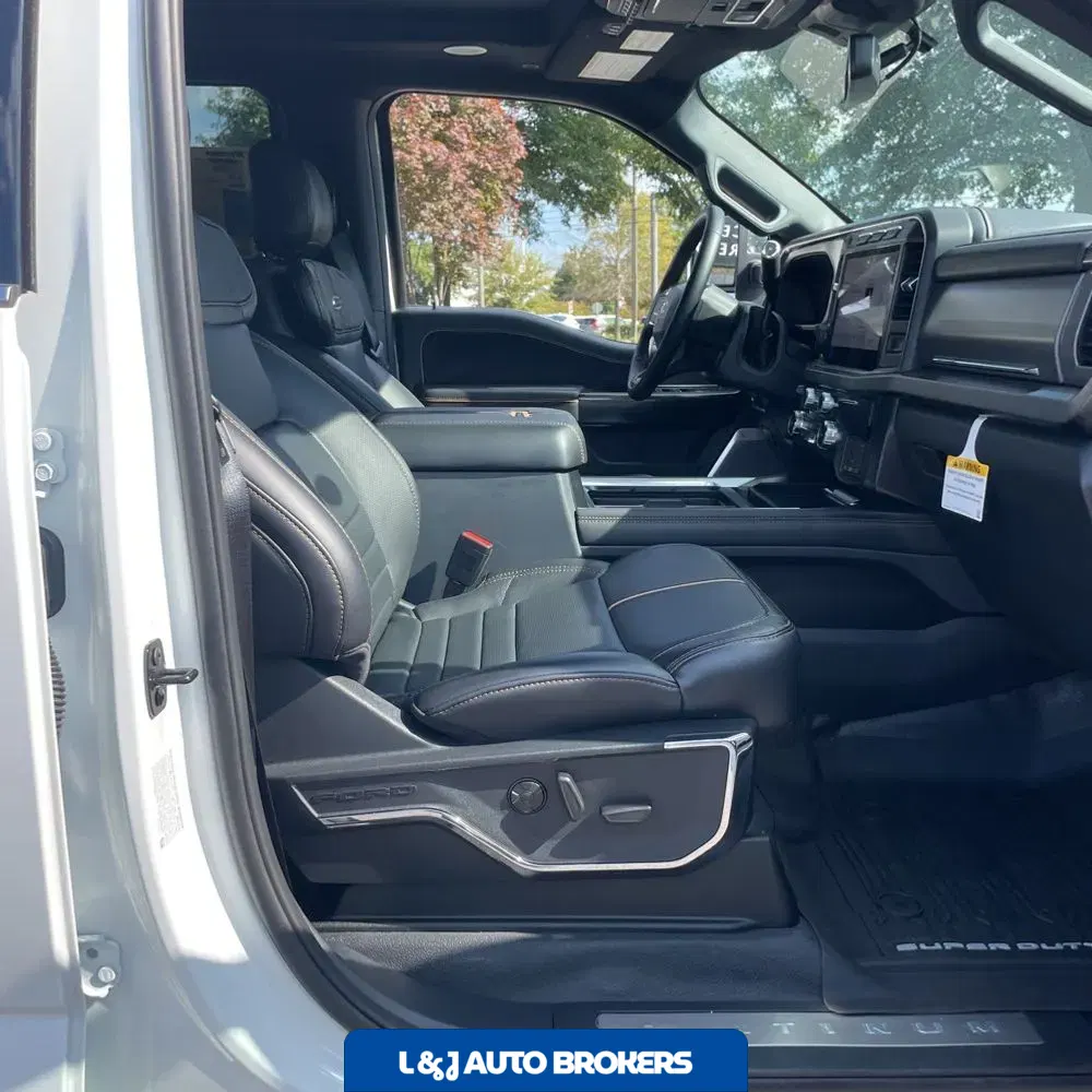 2024 Ford F-350 Super Duty Platinum