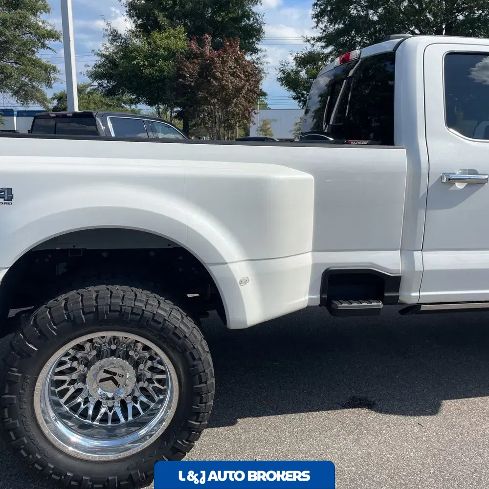 2024 Ford F-350 Super Duty Platinum