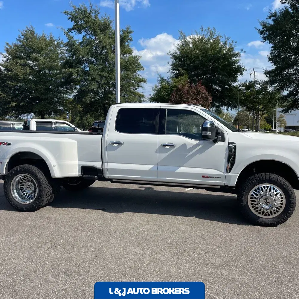 2024 Ford F-350 Super Duty Platinum