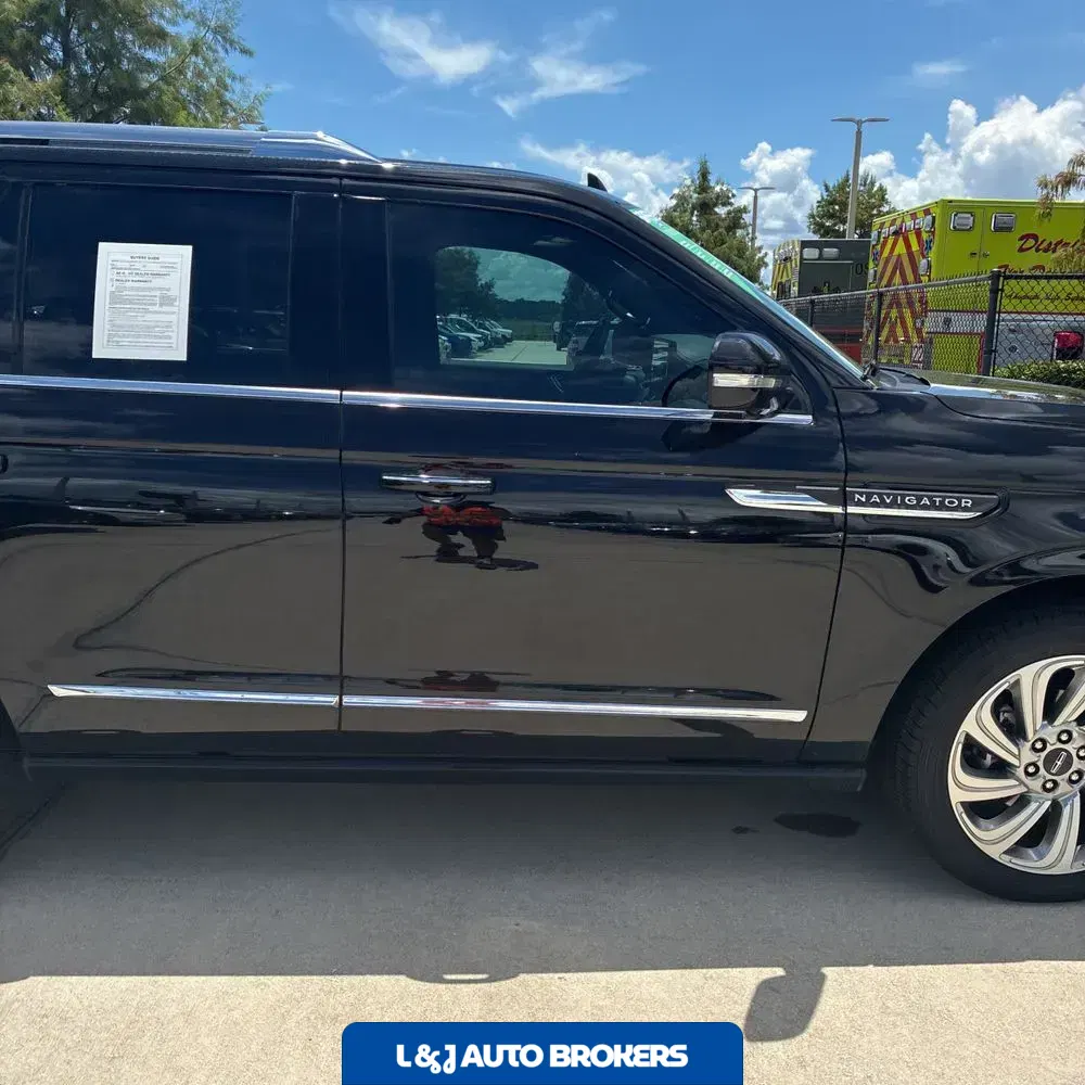 2024 Lincoln Navigator Premiere