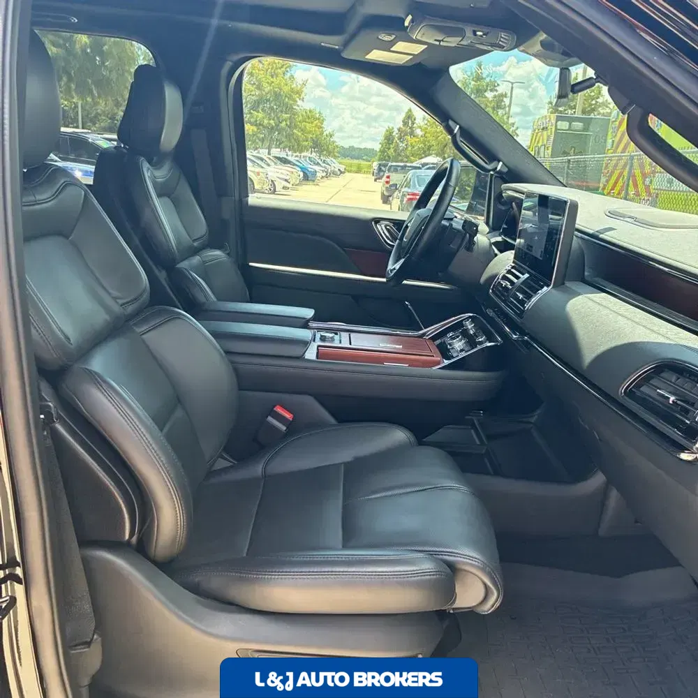 2024 Lincoln Navigator Premiere