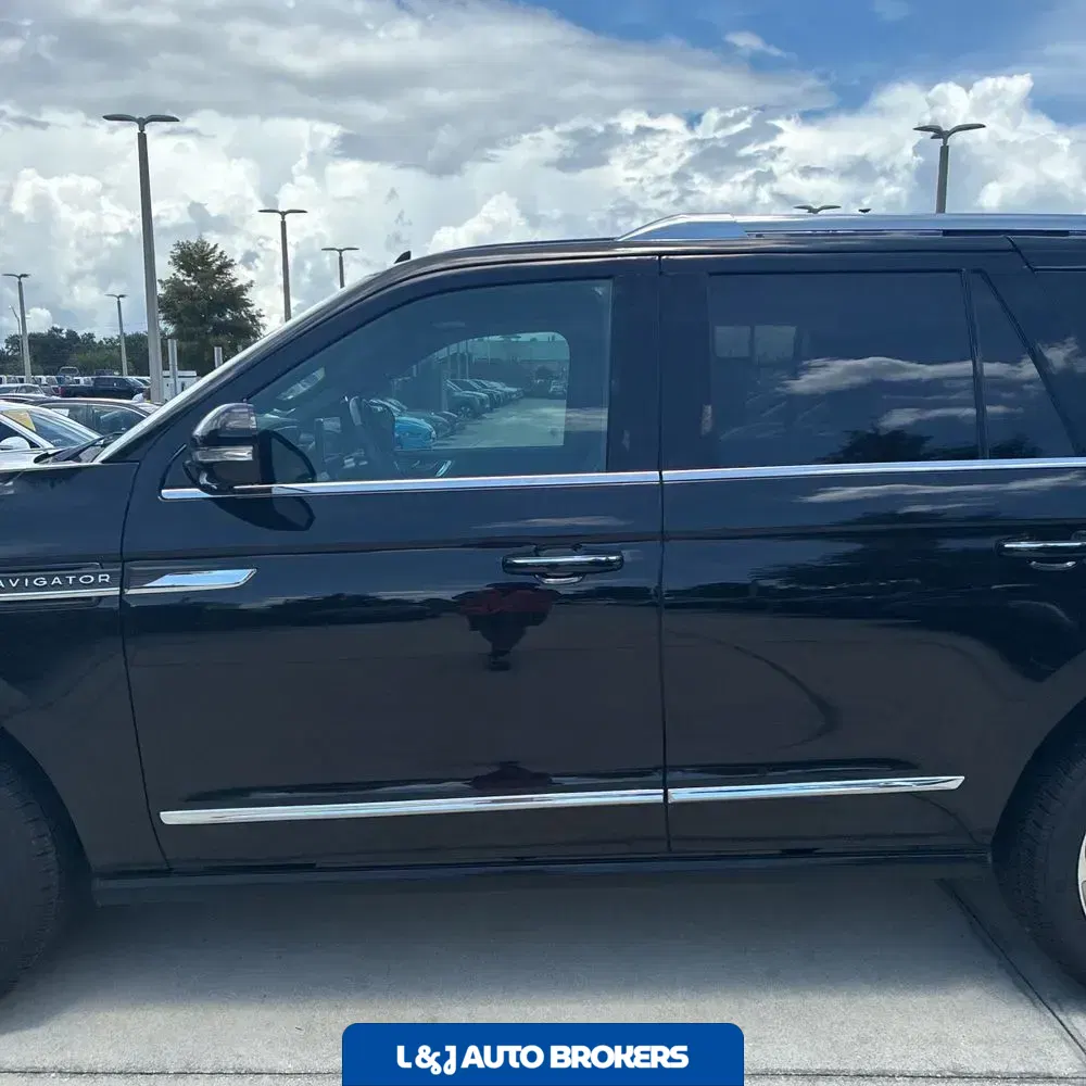 2024 Lincoln Navigator Premiere
