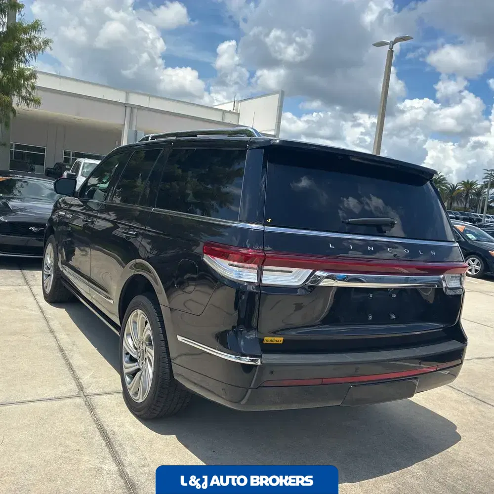2024 Lincoln Navigator Premiere