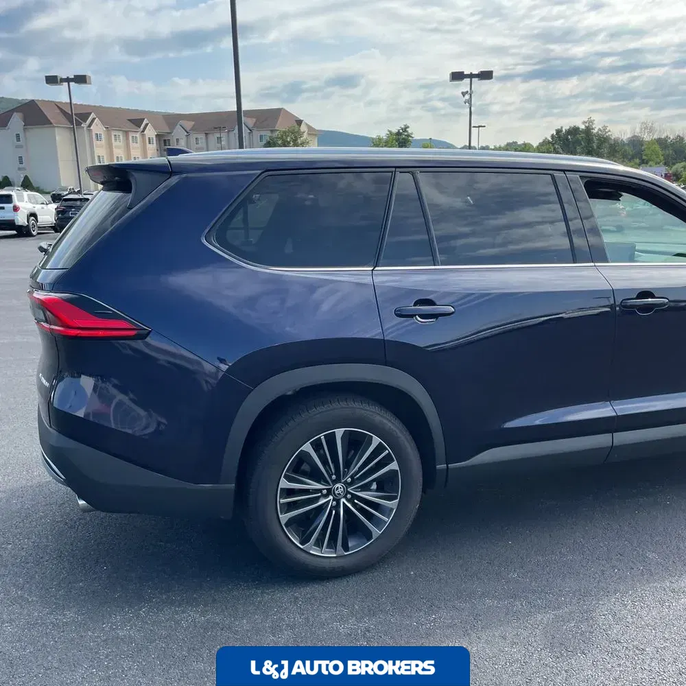 2024 Toyota Grand Highlander Hybrid MAX Platinum