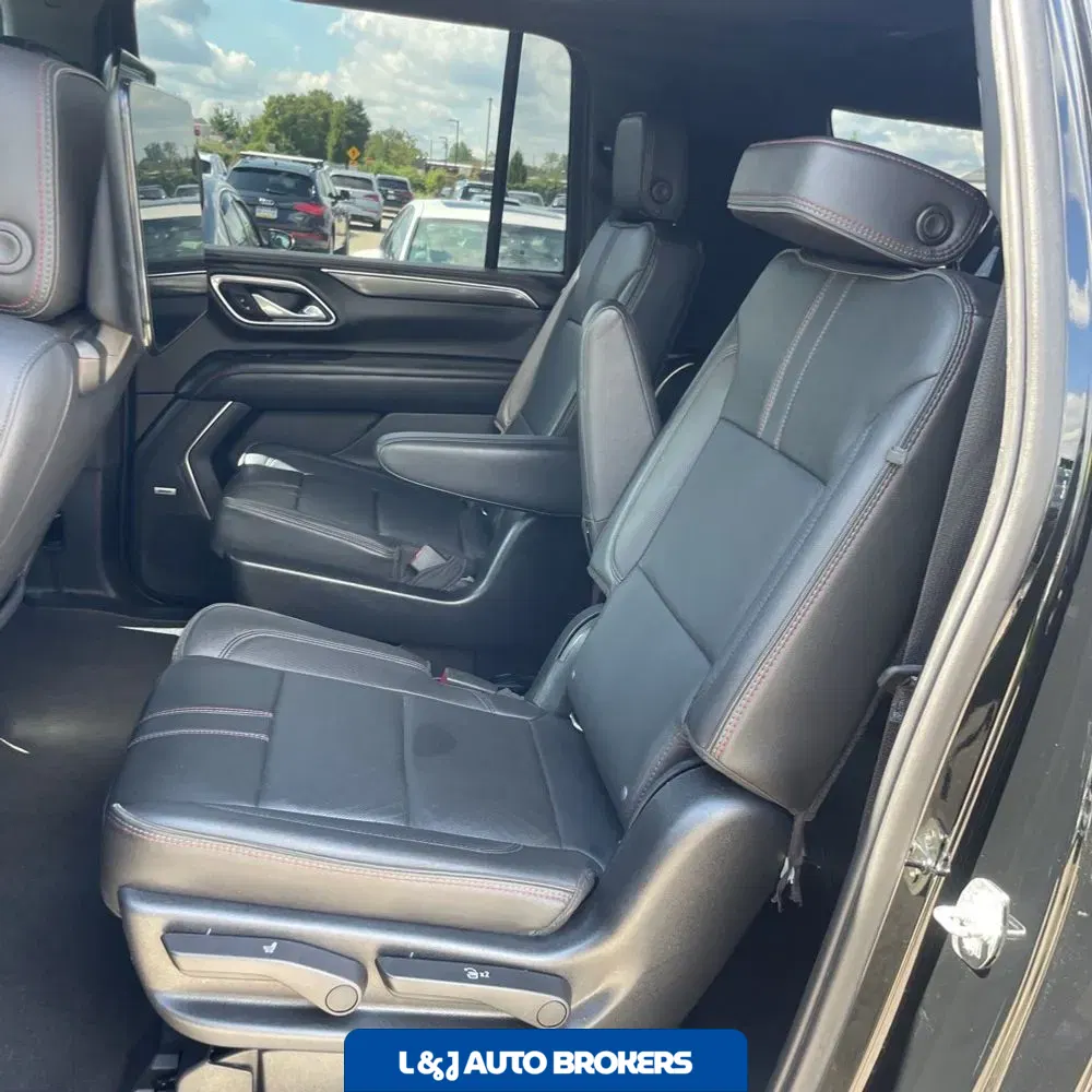 2021 Chevrolet Suburban RST