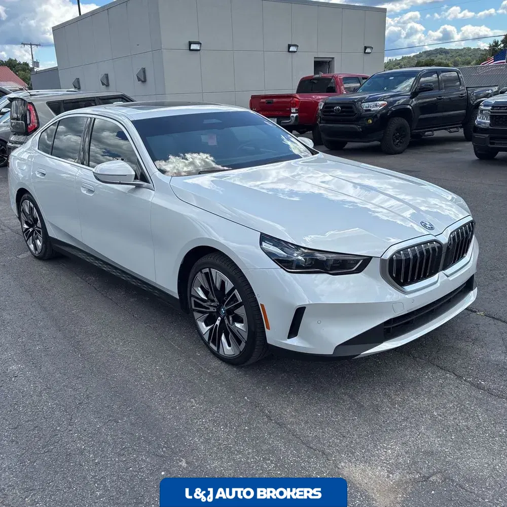 2025 BMW i5 xDrive40