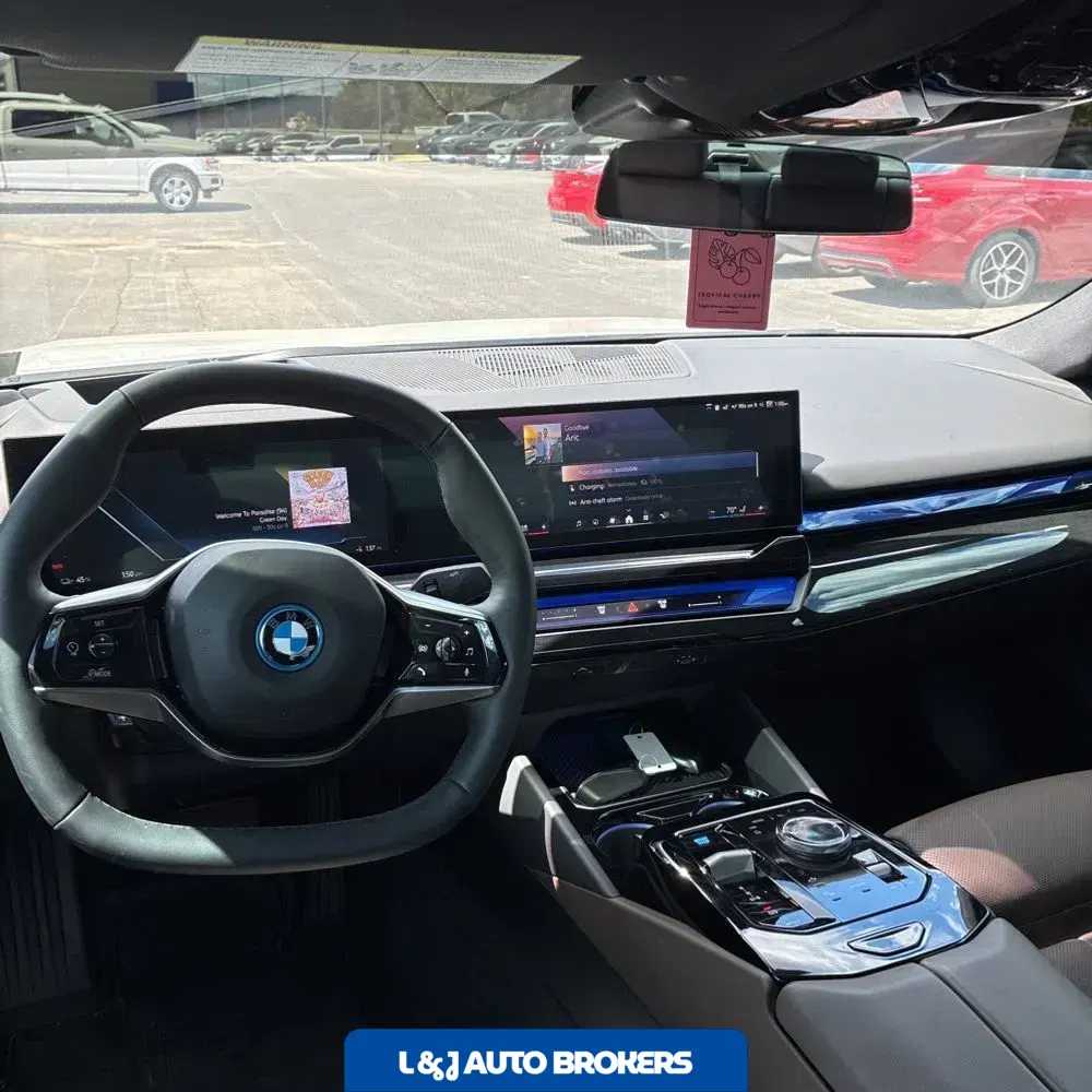 2025 BMW i5 xDrive40