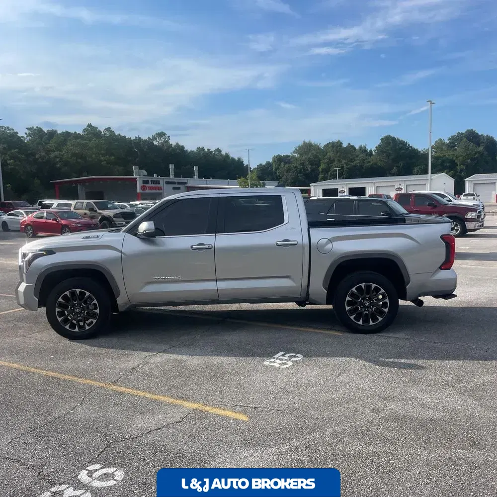2025 Toyota Tundra Limited HV