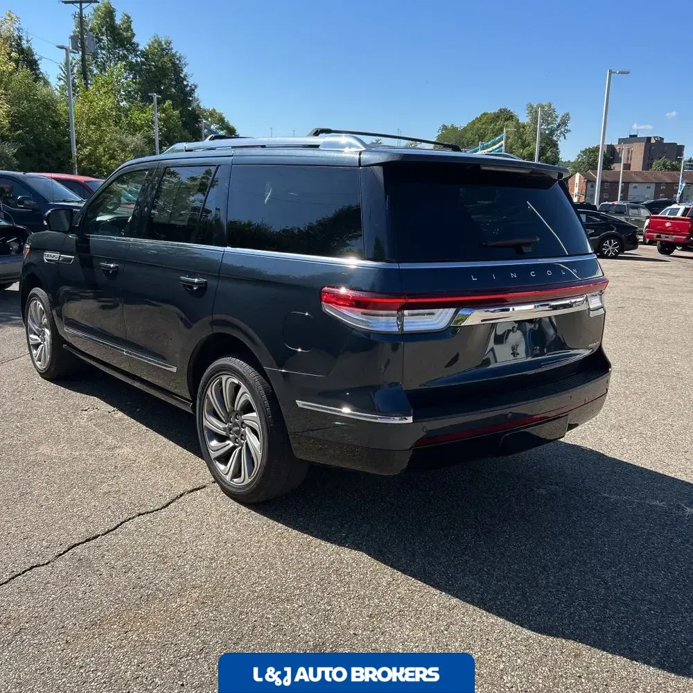 2024 Lincoln Navigator Reserve