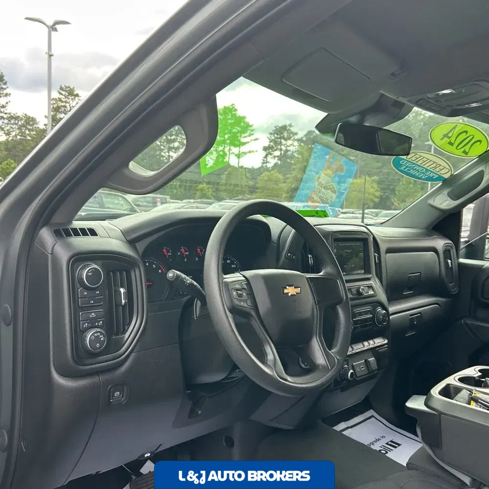 2024 Chevrolet Silverado 2500HD Custom