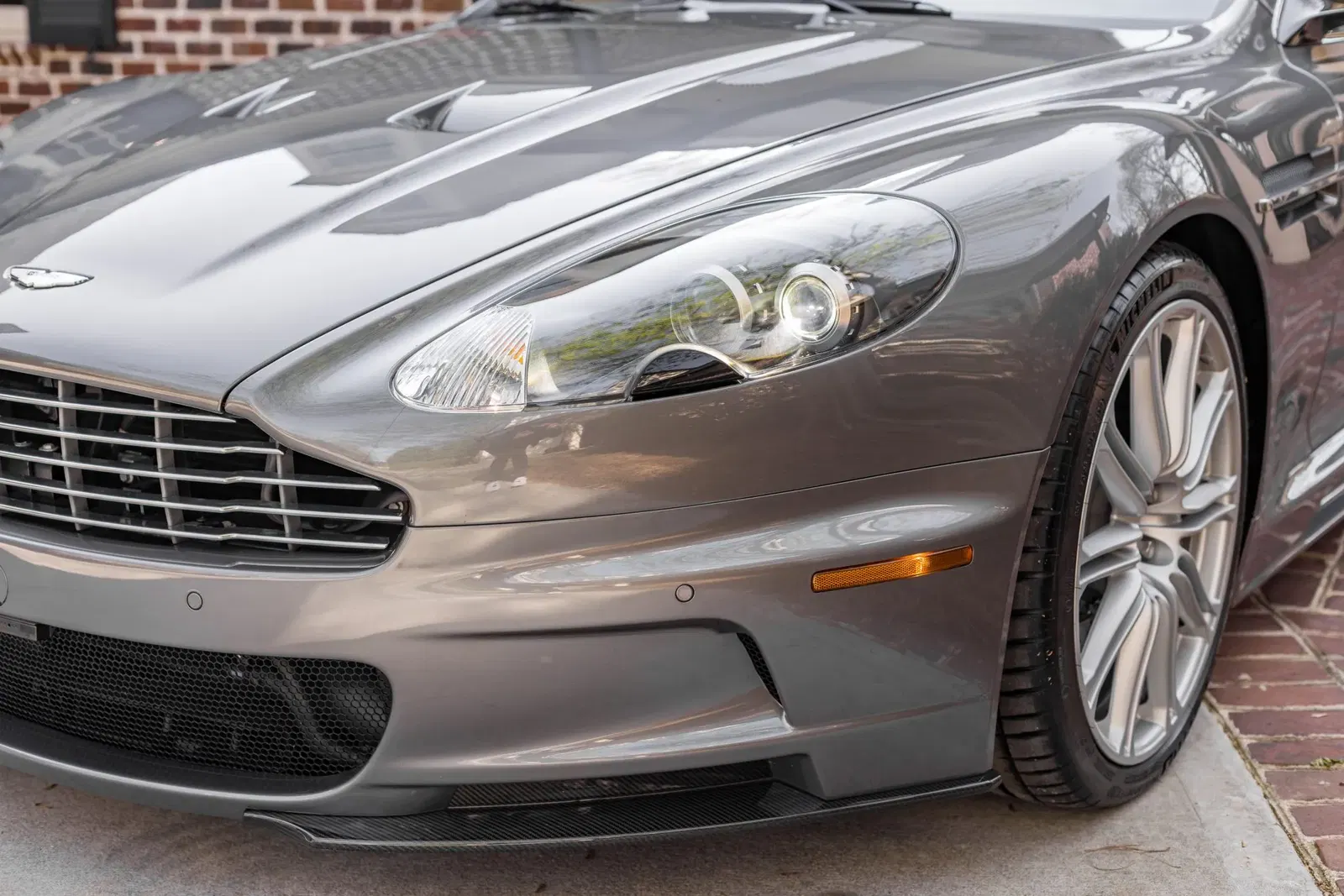 8k-Mile 2009 Aston Martin DBS 6-Speed