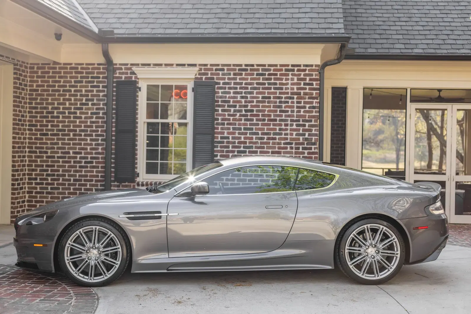 8k-Mile 2009 Aston Martin DBS 6-Speed