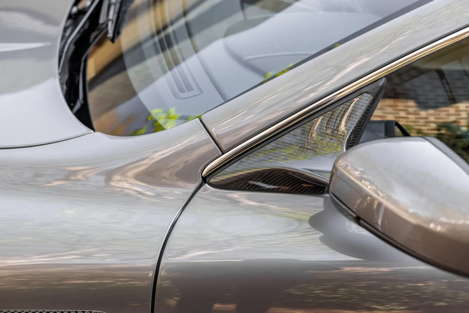 8k-Mile 2009 Aston Martin DBS 6-Speed