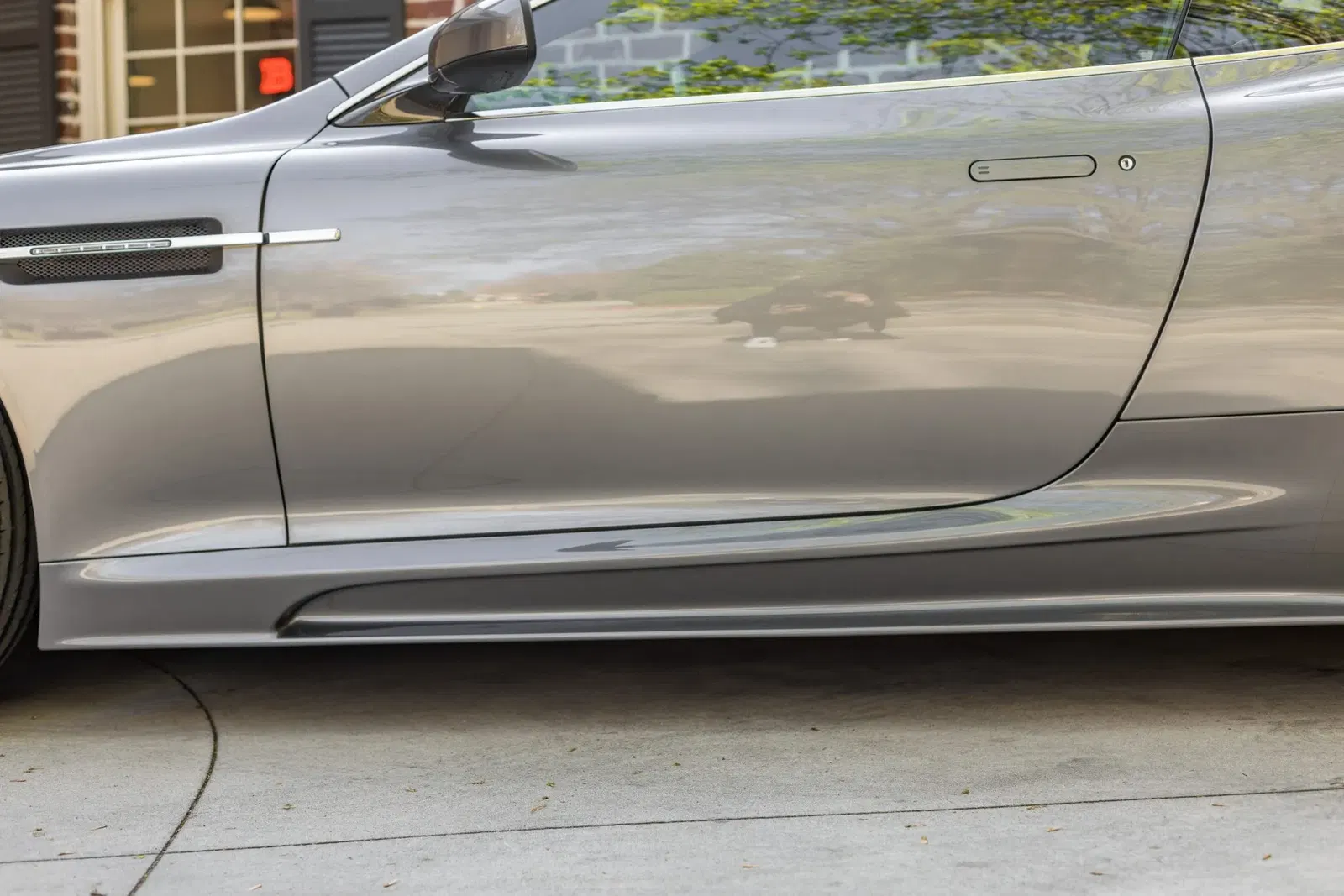 8k-Mile 2009 Aston Martin DBS 6-Speed