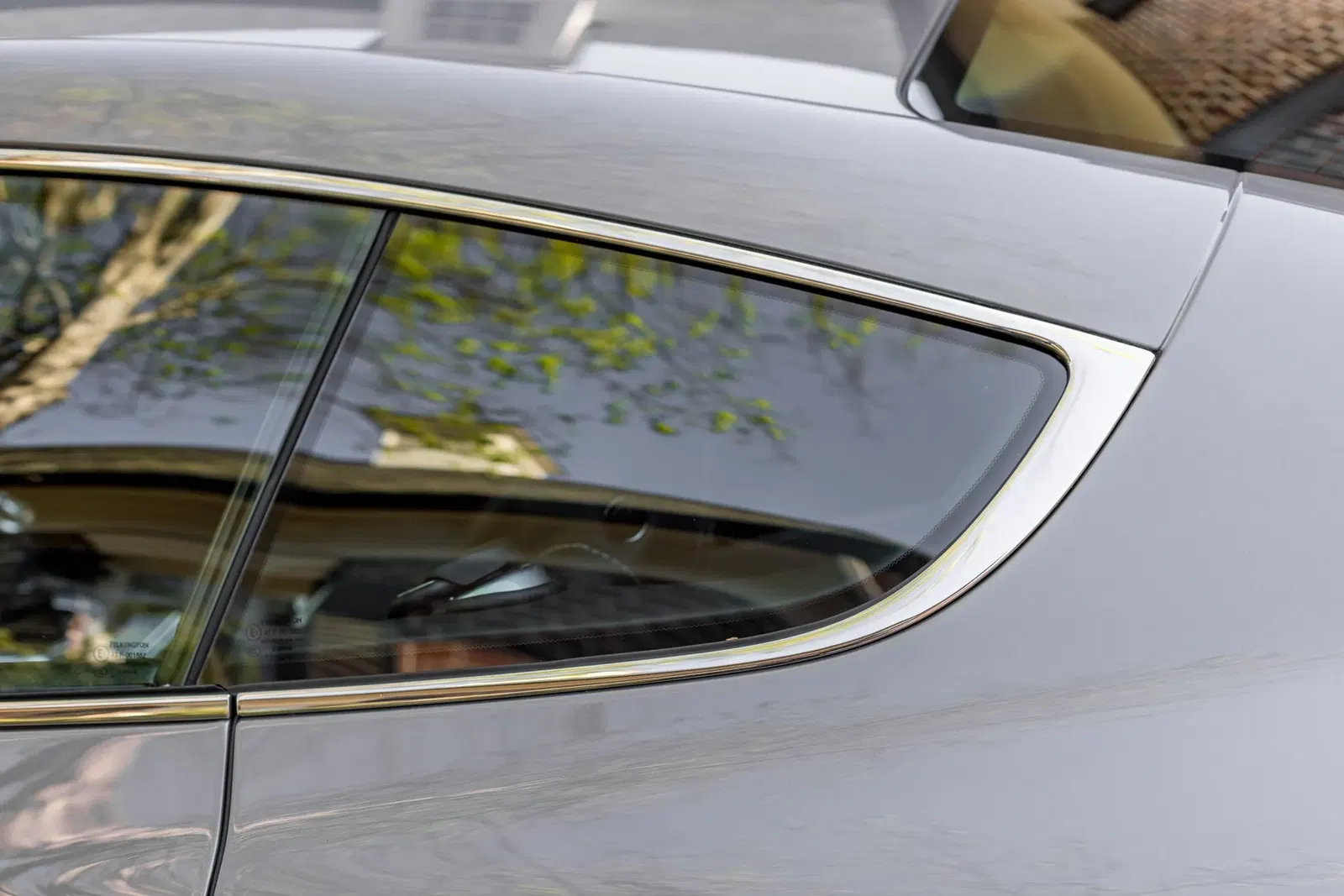 8k-Mile 2009 Aston Martin DBS 6-Speed