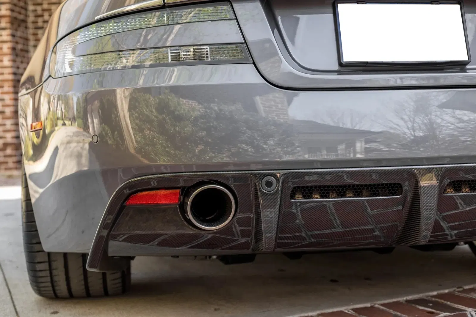 8k-Mile 2009 Aston Martin DBS 6-Speed
