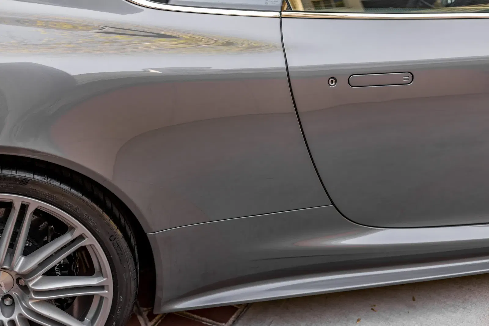 8k-Mile 2009 Aston Martin DBS 6-Speed
