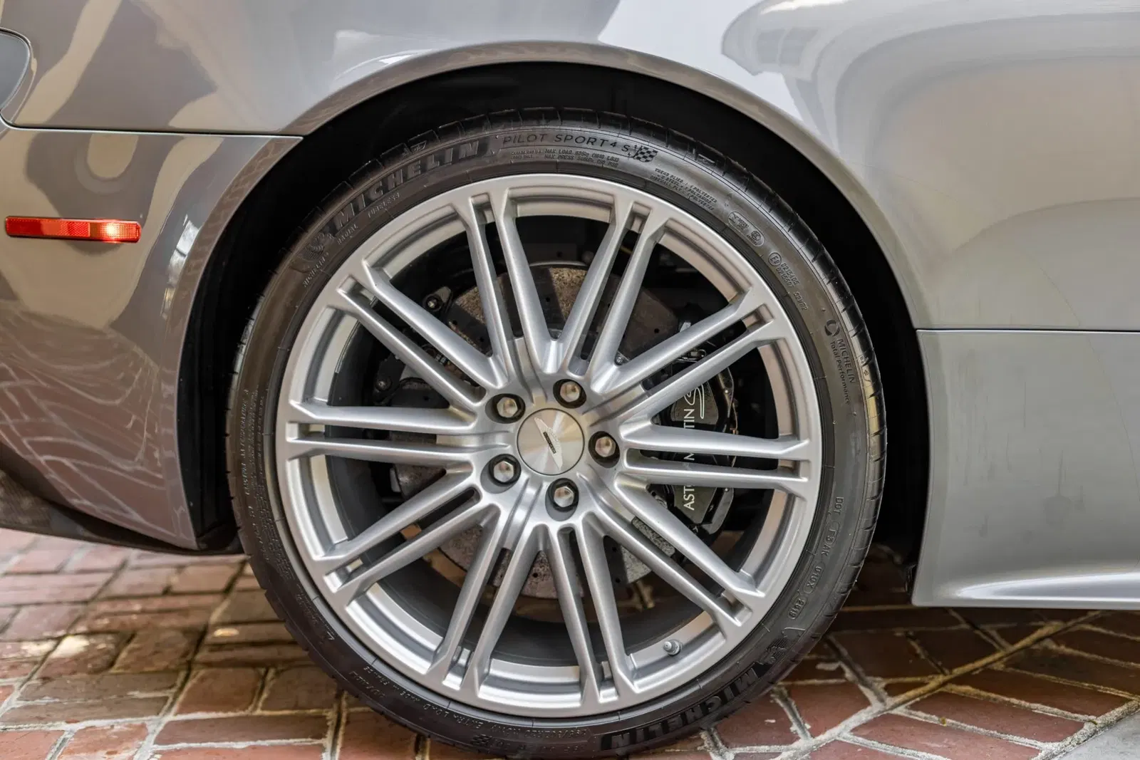 8k-Mile 2009 Aston Martin DBS 6-Speed