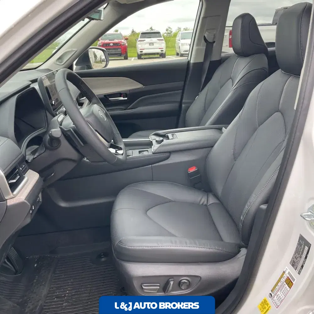 2025 Toyota Grand Highlander Platinum