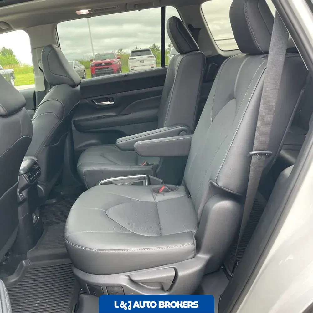 2025 Toyota Grand Highlander Platinum