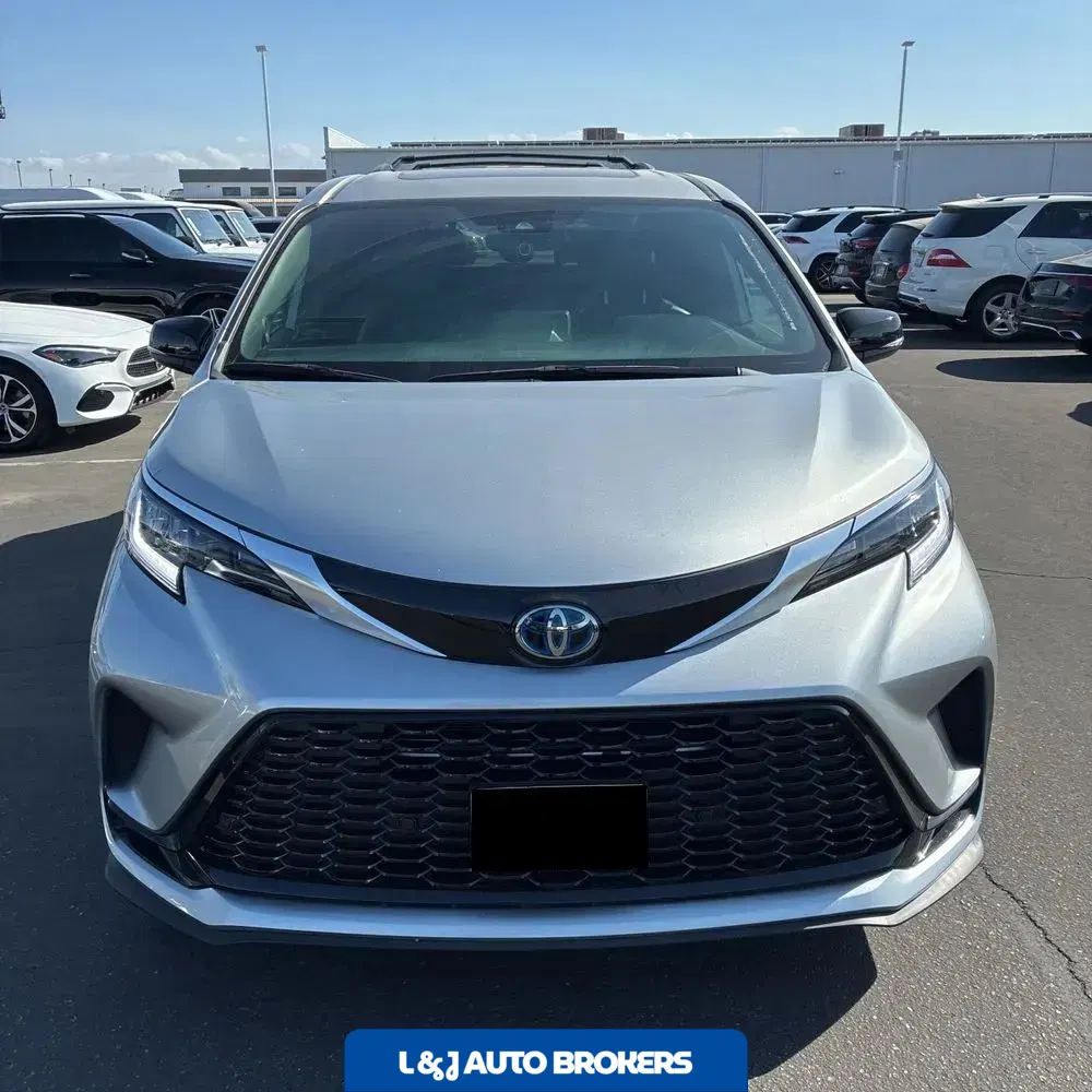 2024 Toyota Sienna XSE 7-Passenger