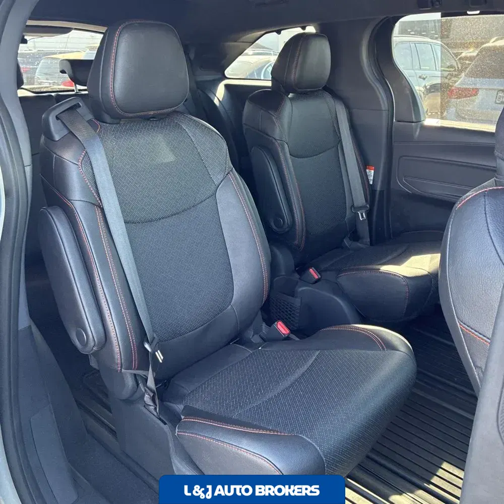 2024 Toyota Sienna XSE 7-Passenger