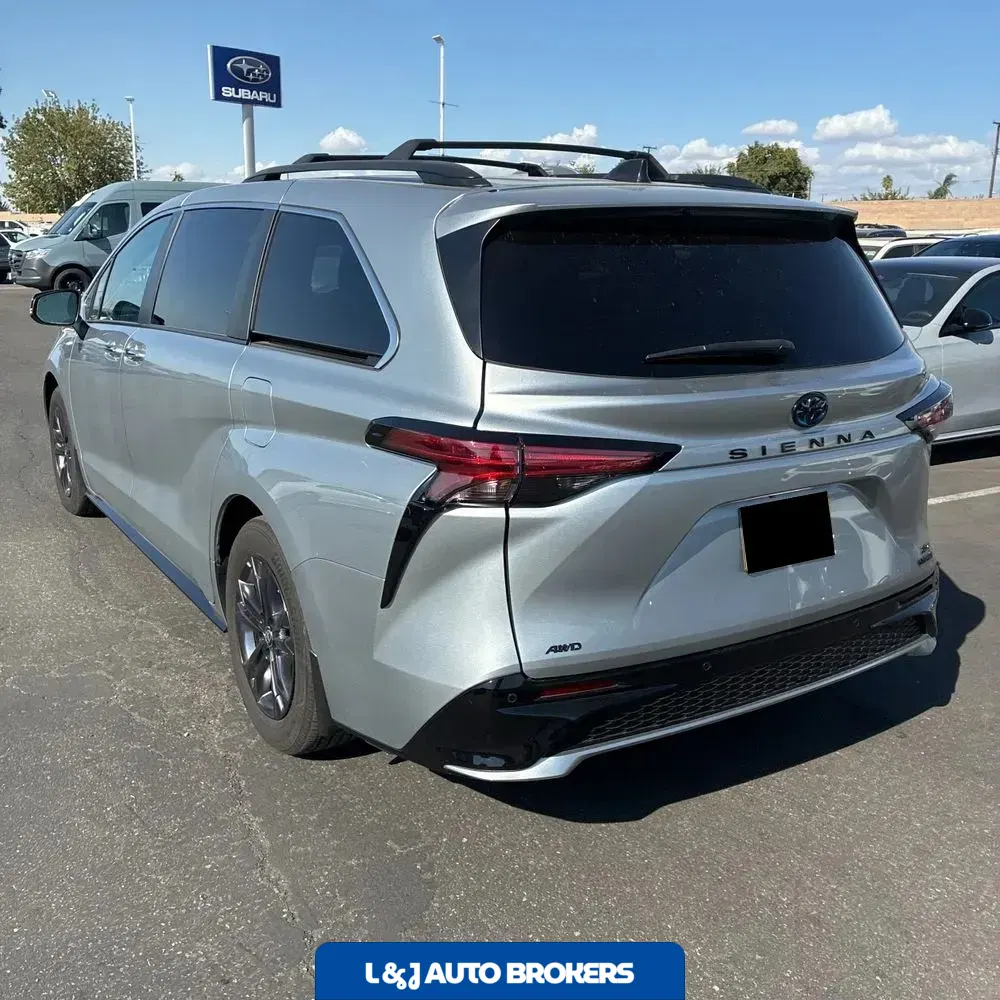 2024 Toyota Sienna XSE 7-Passenger